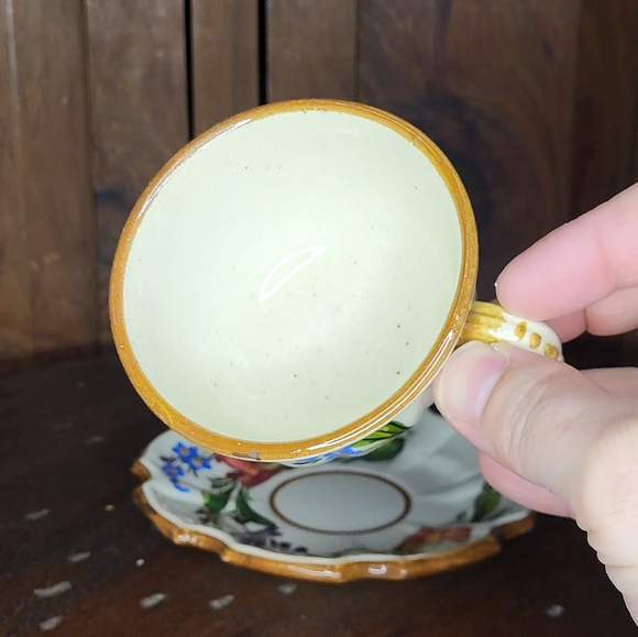 Italian Pottery Cup and Saucer Set - Picture 9 of 11